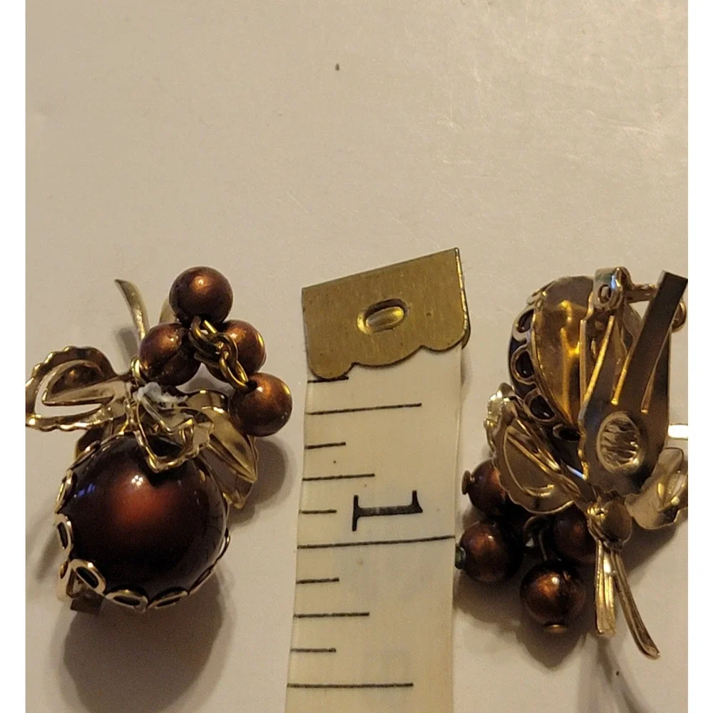 Vintage Estate Earrings Gold Tone Brown Beaded Cluster Clip-On Elegant Jewelry‎